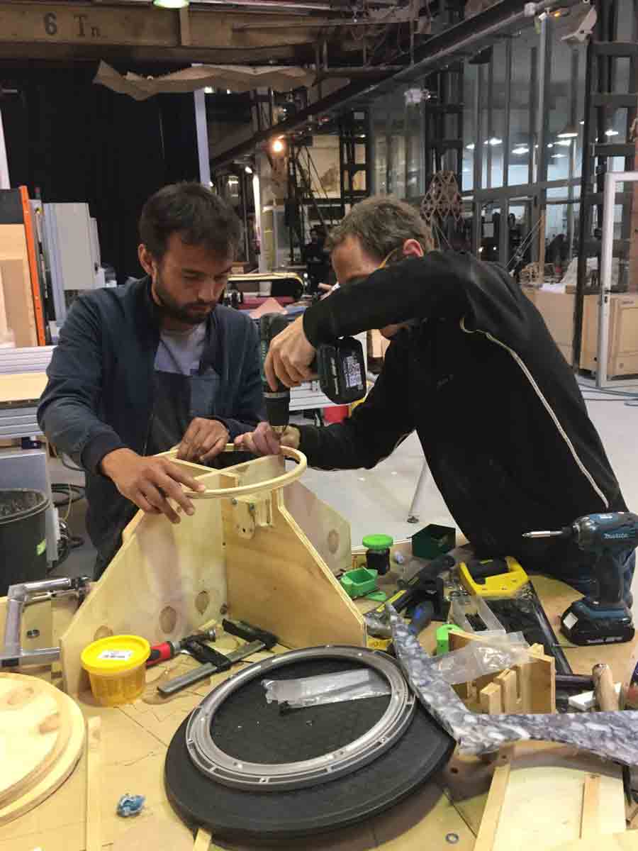 Helping the mechanical assembly